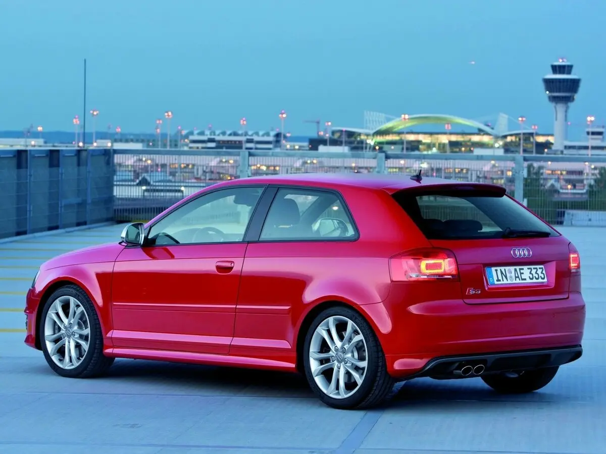 Audi S3 II (8P) Рестайлинг Хэтчбек 3 дв. — сүрөт 3