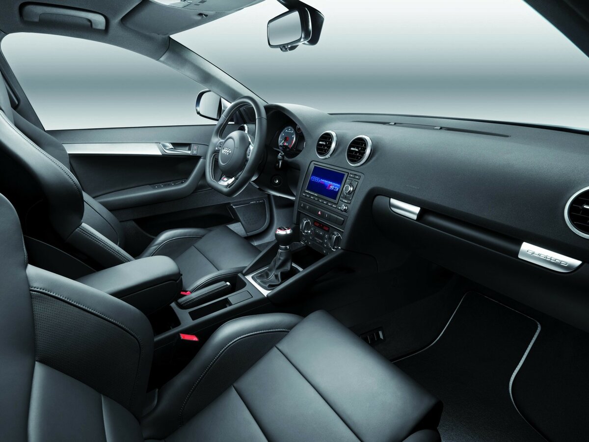 Audi S3 II (8P) Рестайлинг Хэтчбек 3 дв.
