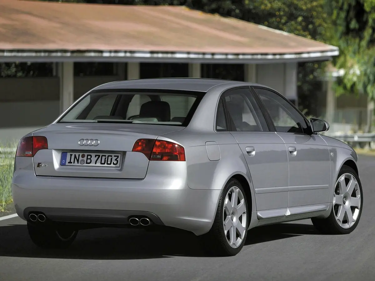 Audi S4 III (B7) Седан — сүрөт 4