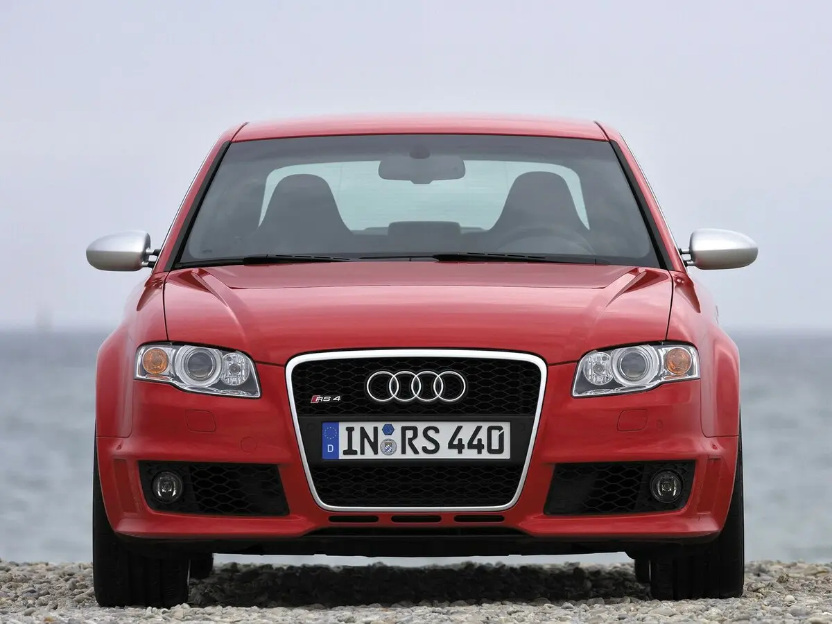 Audi RS 4 II (B7) Седан — сүрөт 3