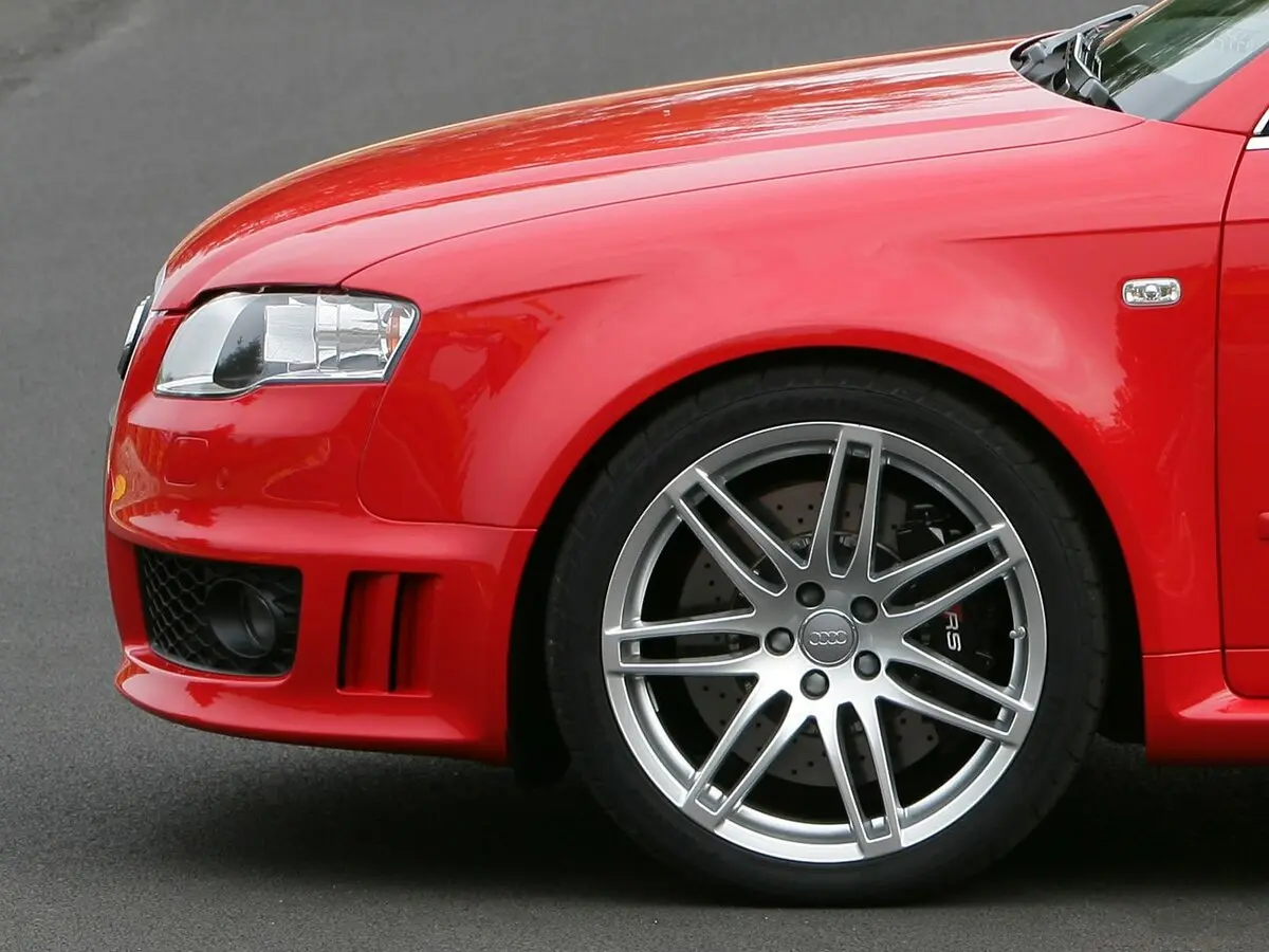 Audi RS 4 II (B7) Седан — сүрөт 12