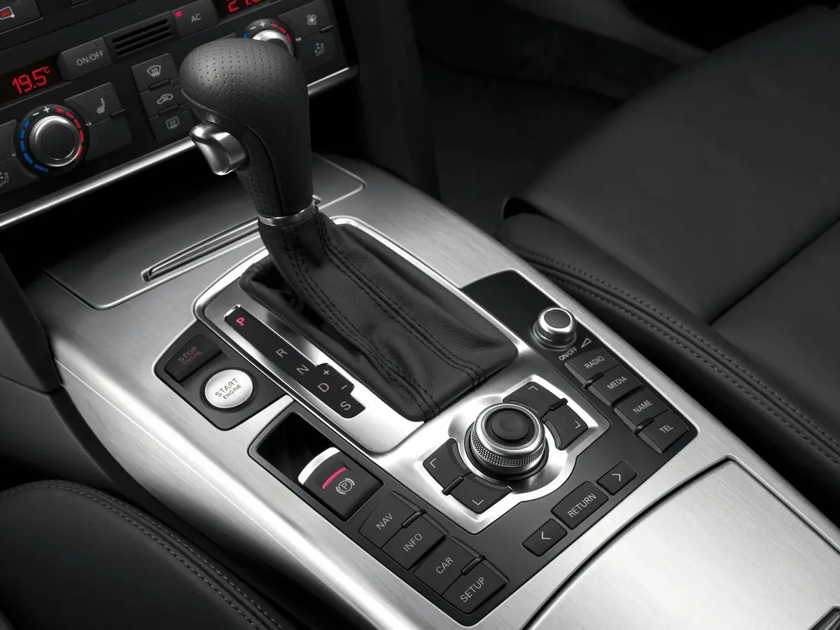 Audi A6 III (C6) Рестайлинг Седан — сүрөт 11