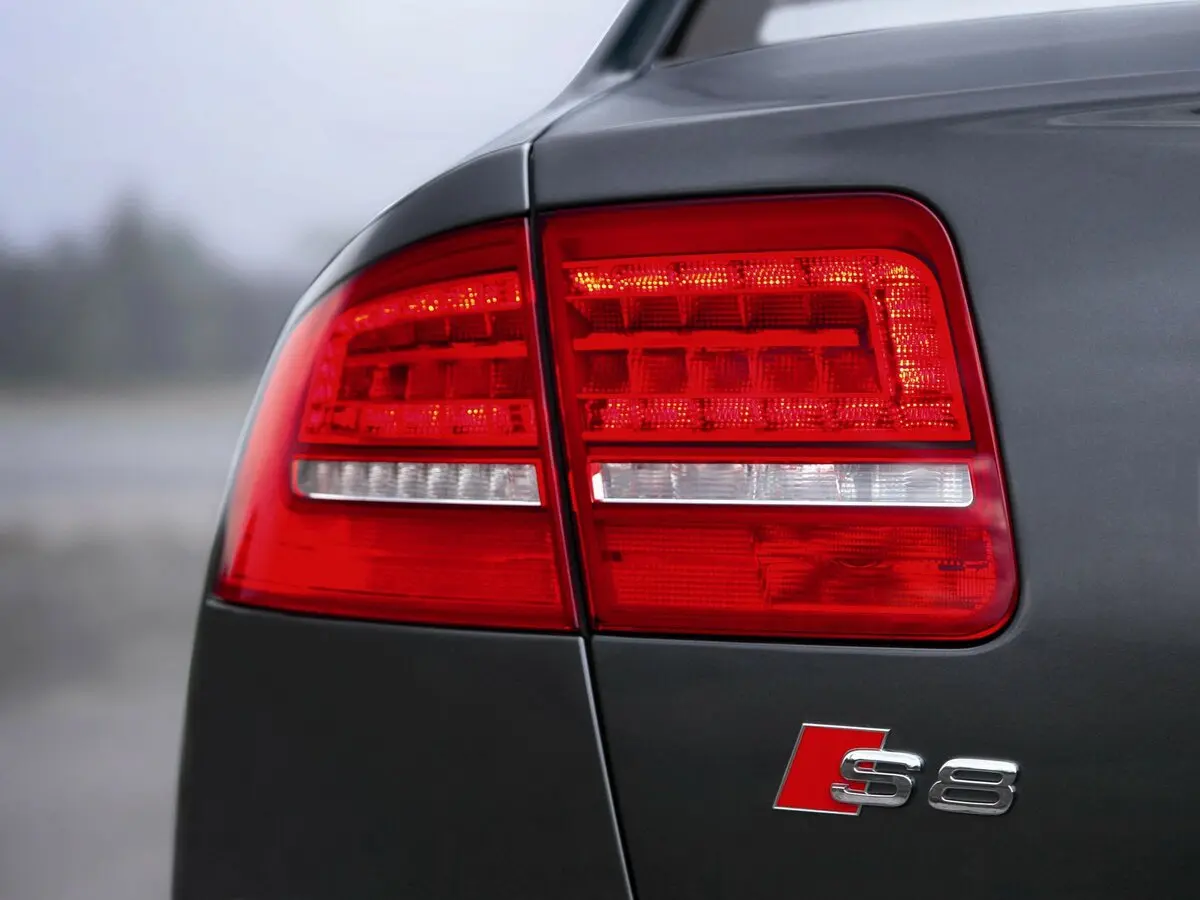 Audi S8 II (D3) Рестайлинг Седан — сүрөт 10