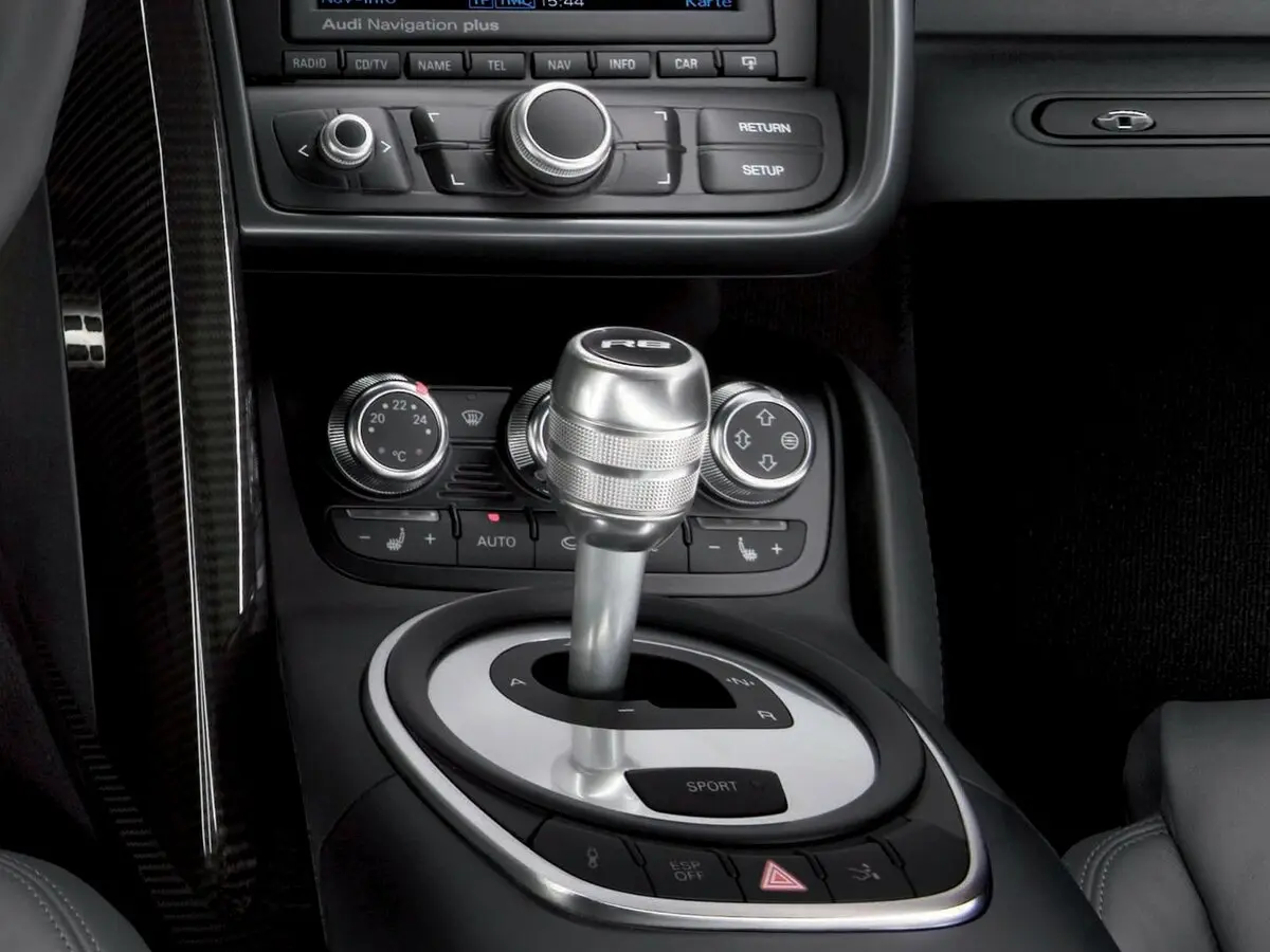 Audi R8 I (Typ 42) Купе — сүрөт 12