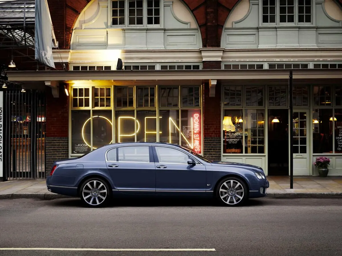 Bentley Continental Flying Spur 2005 – 2012 Седан — сүрөт 2