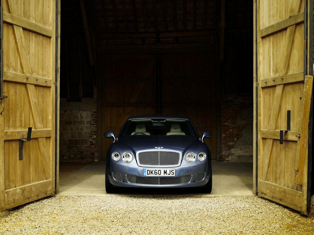 Bentley Continental Flying Spur 2005 – 2012 Седан — фото 3