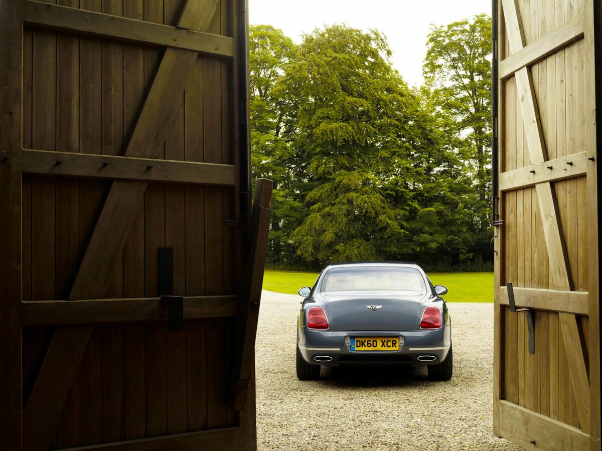 Bentley Continental Flying Spur 2005 – 2012 Седан — фото 4