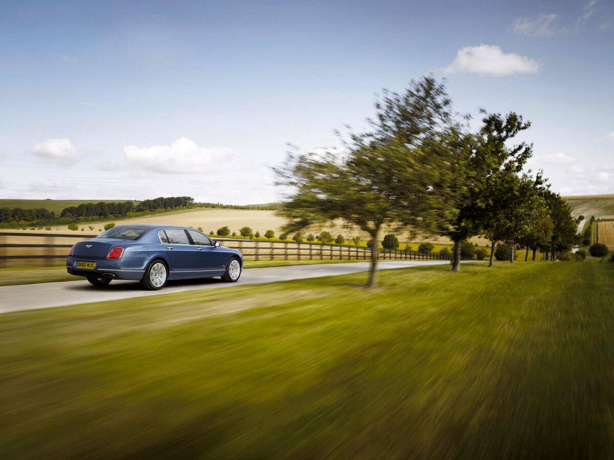 Bentley Continental Flying Spur 2005 – 2012 Седан — фото 5