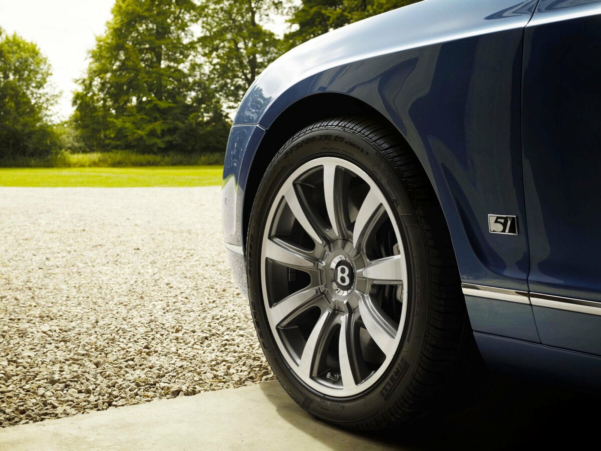 Bentley Continental Flying Spur 2005 – 2012 Седан — фото 7