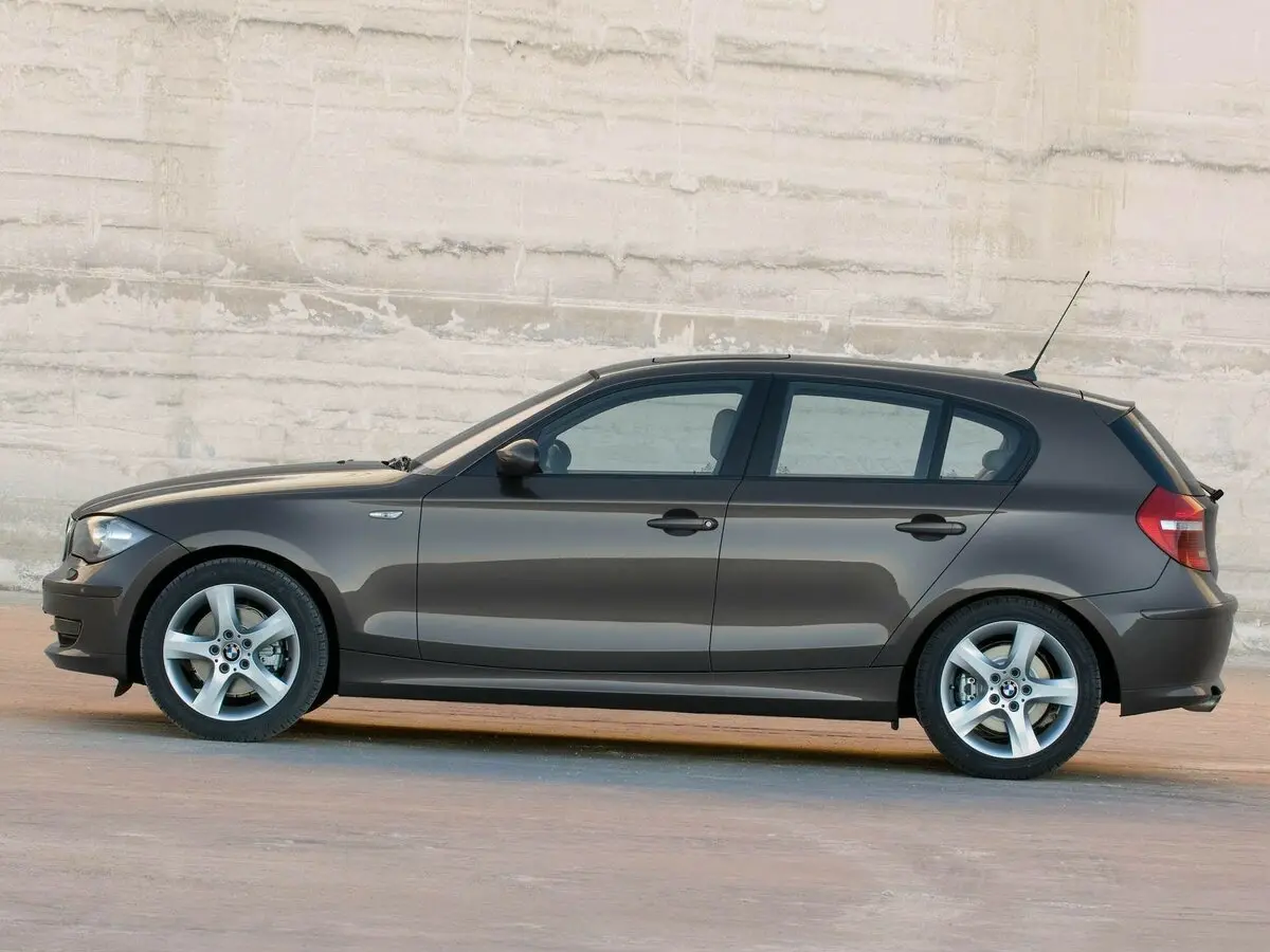 BMW 1 серии I (E81/E82/E87/E88) Рестайлинг Хэтчбек 5 дв. — сүрөт 2