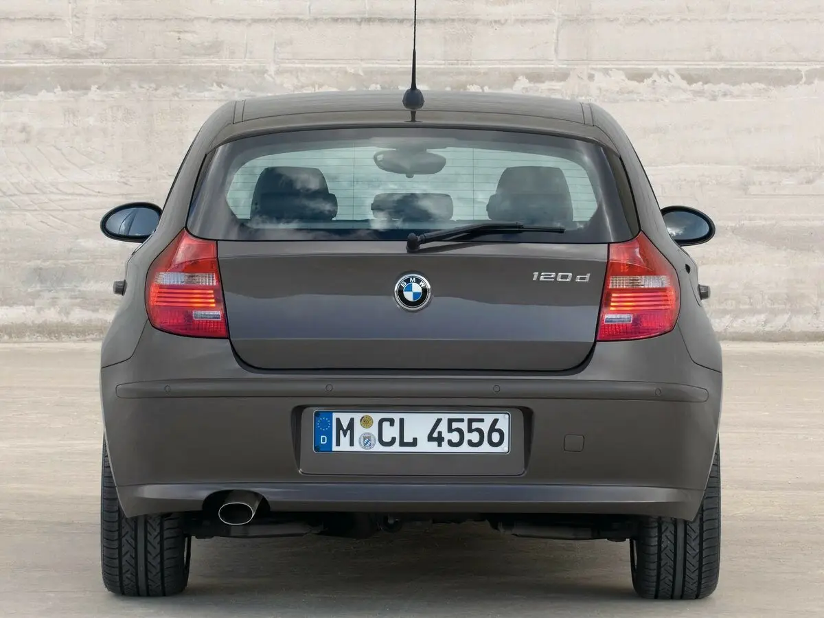 BMW 1 серии I (E81/E82/E87/E88) Рестайлинг Хэтчбек 5 дв. — сүрөт 4