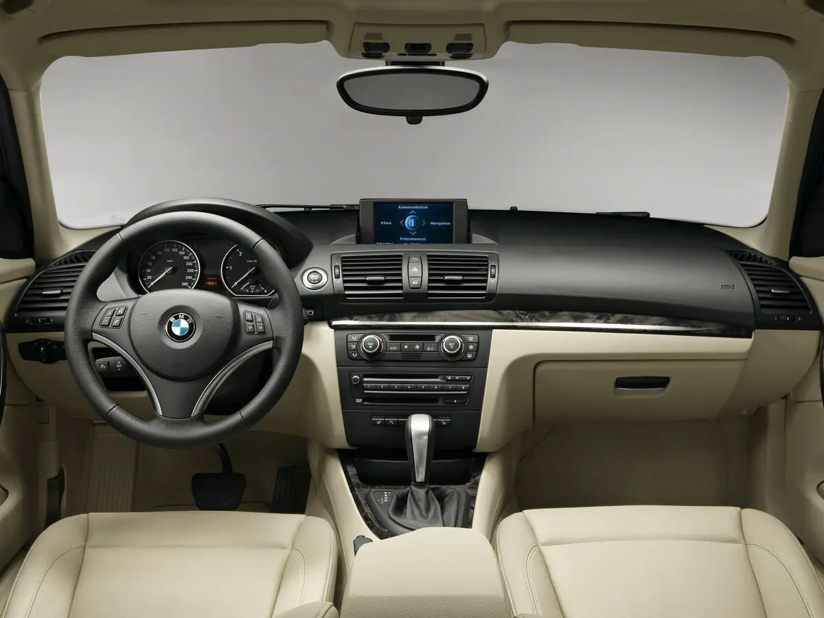 BMW 1 серии I (E81/E82/E87/E88) Рестайлинг Хэтчбек 5 дв. — сүрөт 6