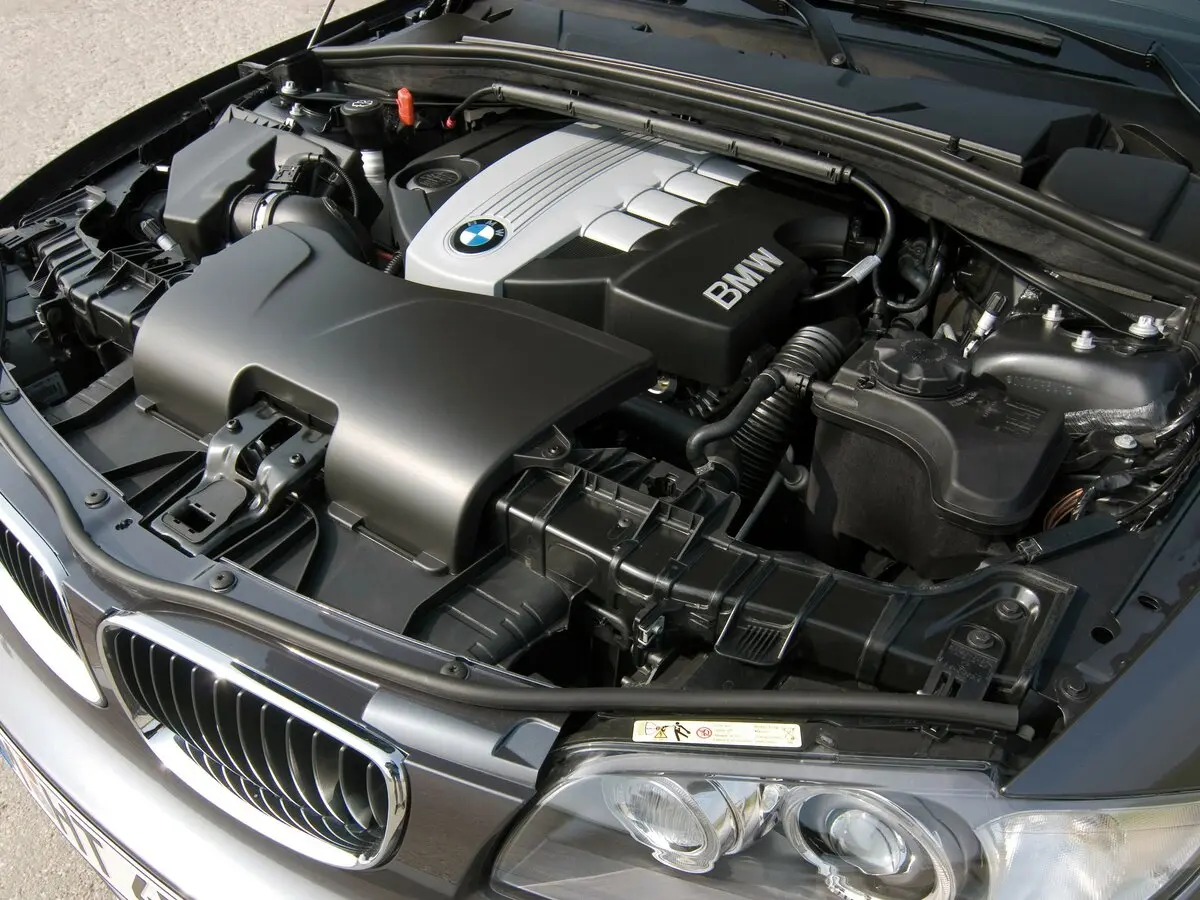 BMW 1 серии I (E81/E82/E87/E88) Рестайлинг Хэтчбек 5 дв. — сүрөт 16