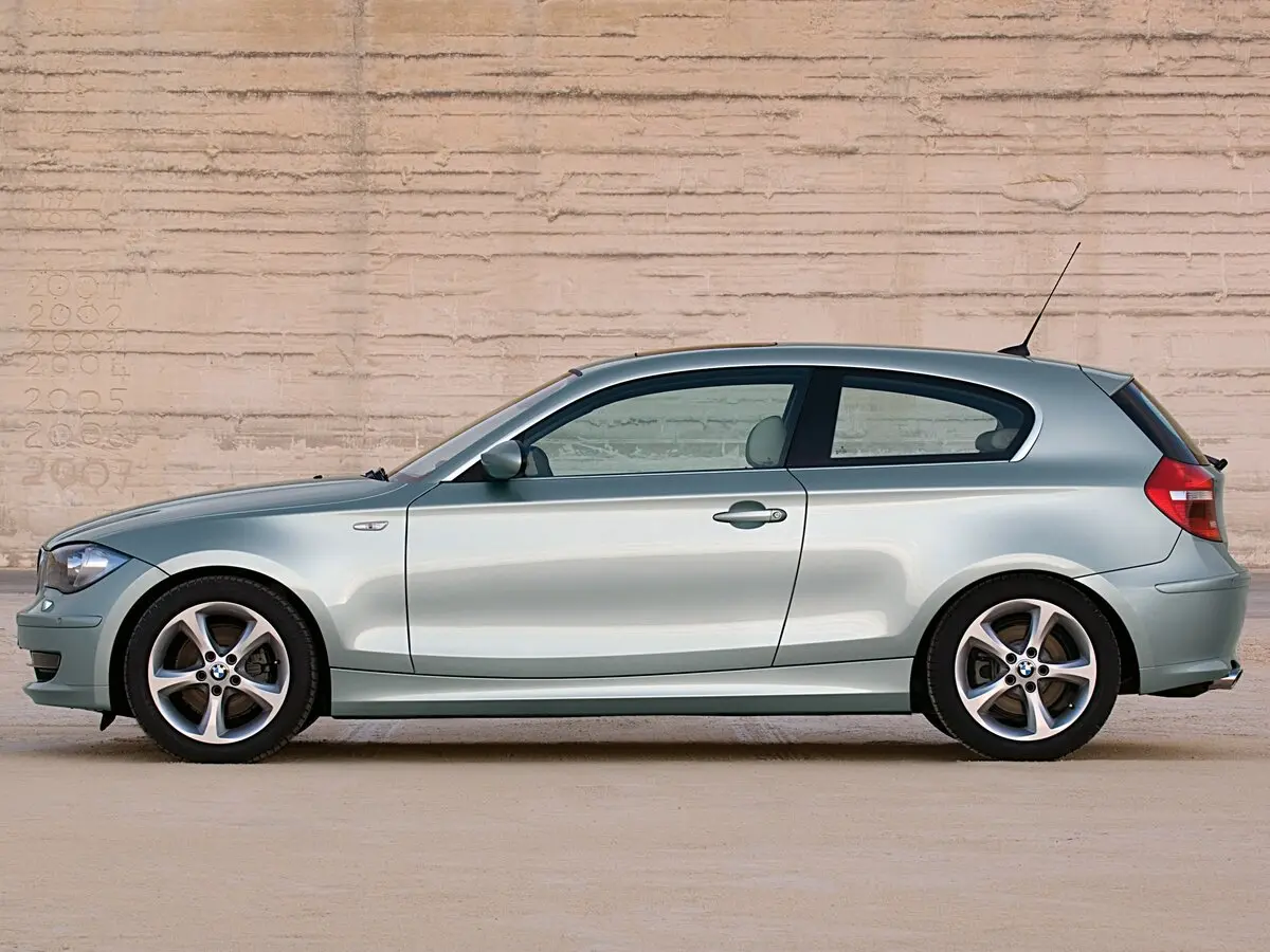 BMW 1 серии I (E81/E82/E87/E88) Рестайлинг Хэтчбек 3 дв. — сүрөт 2