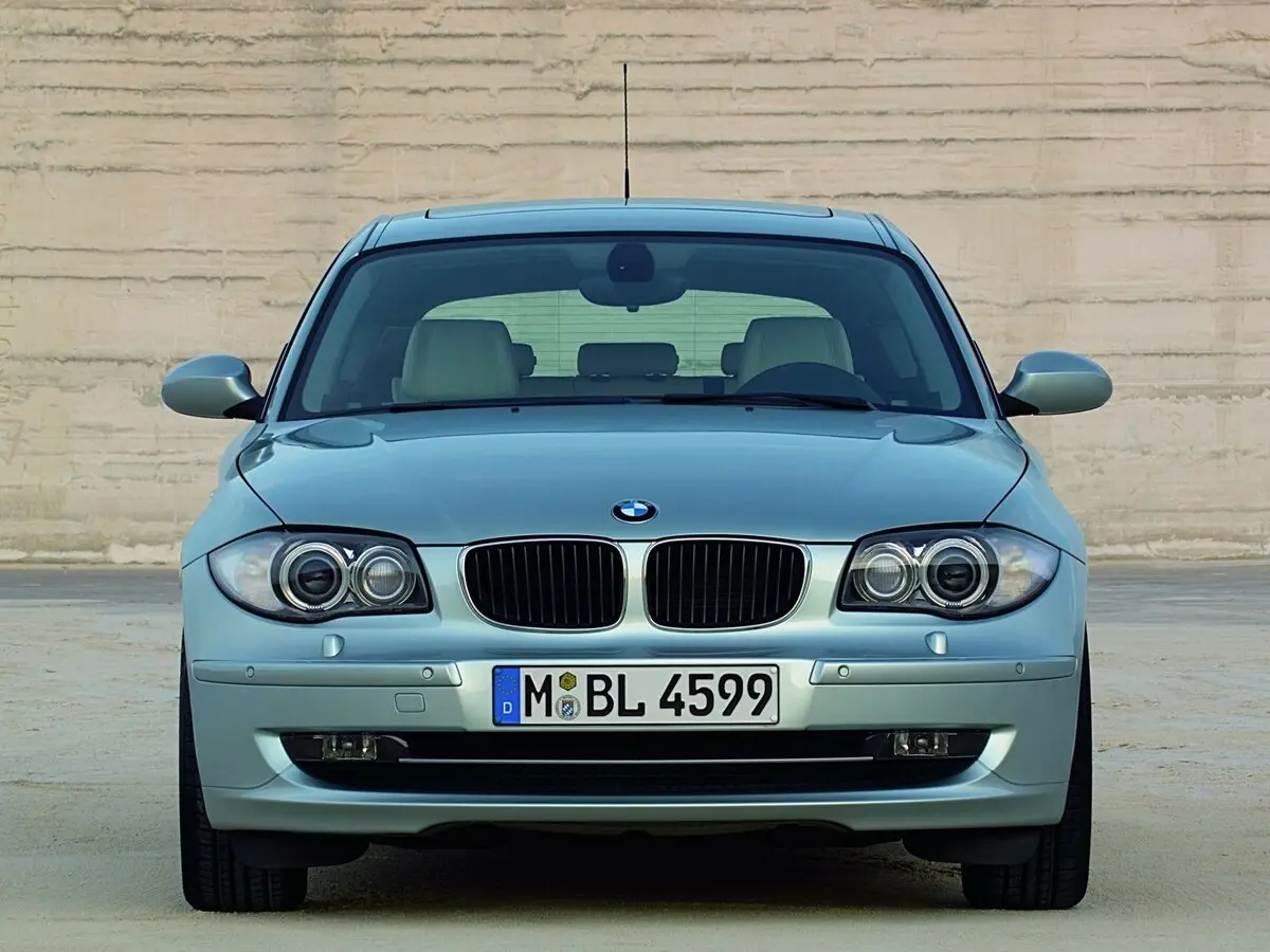 BMW 1 серии I (E81/E82/E87/E88) Рестайлинг Хэтчбек 3 дв. — сүрөт 3