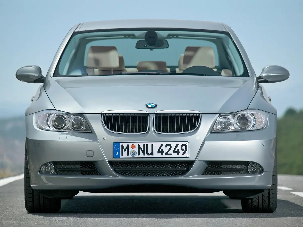BMW 3 серии V (E90/E91/E92/E93) Седан — сүрөт 3