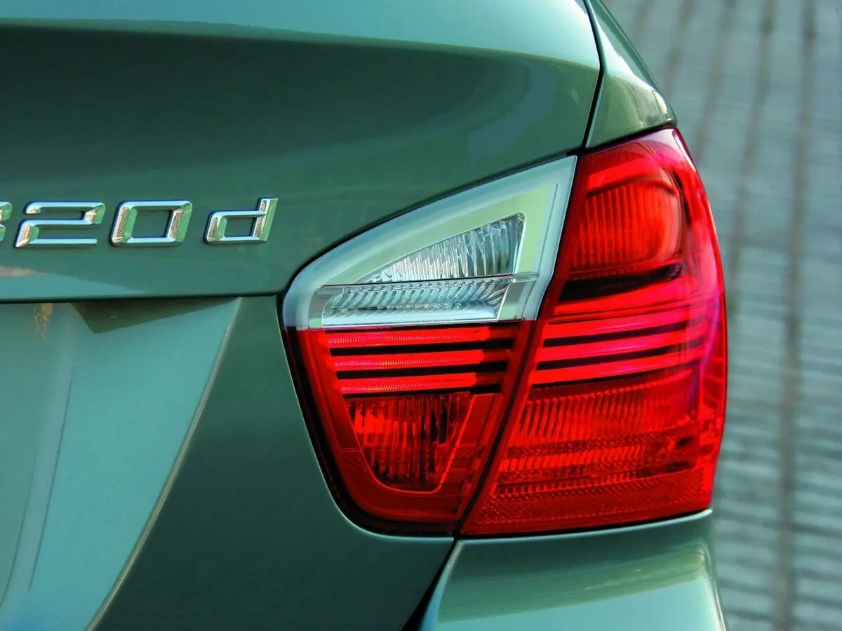 BMW 3 серии V (E90/E91/E92/E93) Седан — сүрөт 15