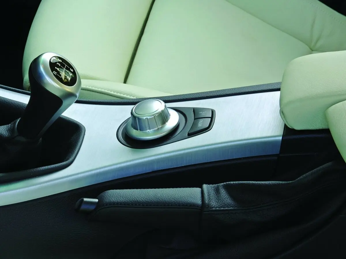 BMW 3 серии V (E90/E91/E92/E93) Седан — сүрөт 16