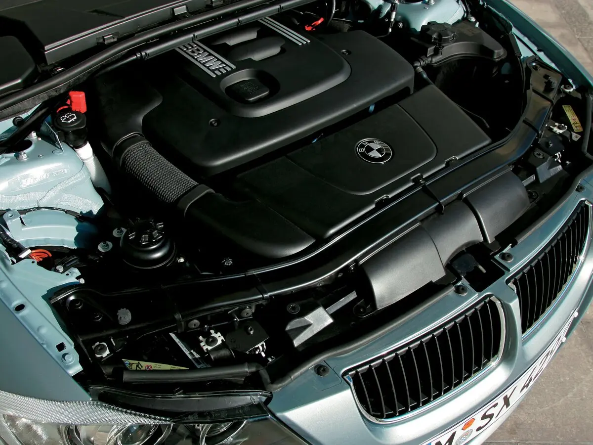BMW 3 серии V (E90/E91/E92/E93) Седан — сүрөт 17
