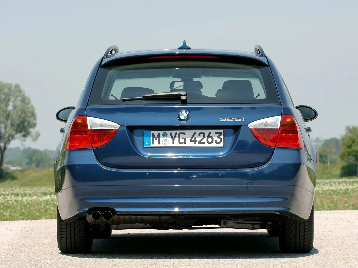BMW 3 серии V (E90/E91/E92/E93) Универсал 5 дв. — 照片 4