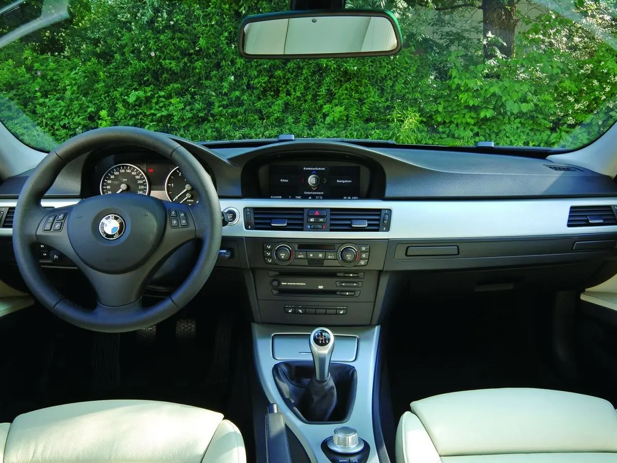 BMW 3 серии V (E90/E91/E92/E93) Универсал 5 дв. — 照片 6