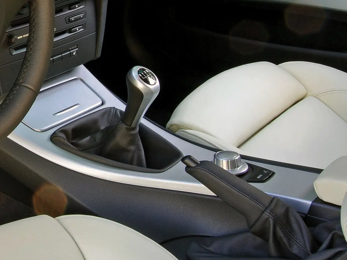 BMW 3 серии V (E90/E91/E92/E93) Универсал 5 дв. — 照片 11