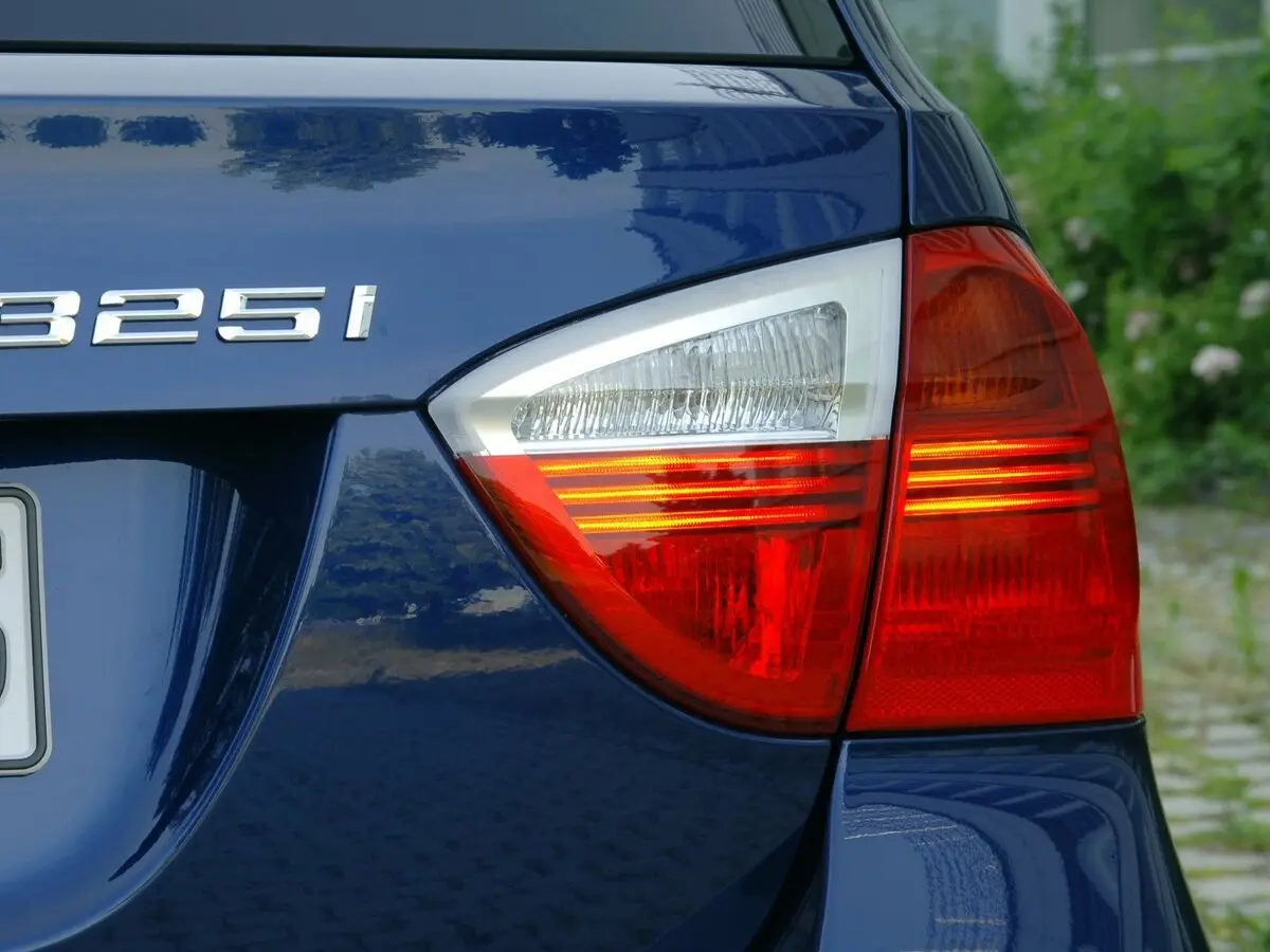 BMW 3 серии V (E90/E91/E92/E93) Универсал 5 дв. — 照片 14