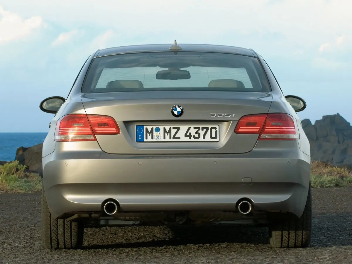 BMW 3 серии V (E90/E91/E92/E93) Купе — сүрөт 4