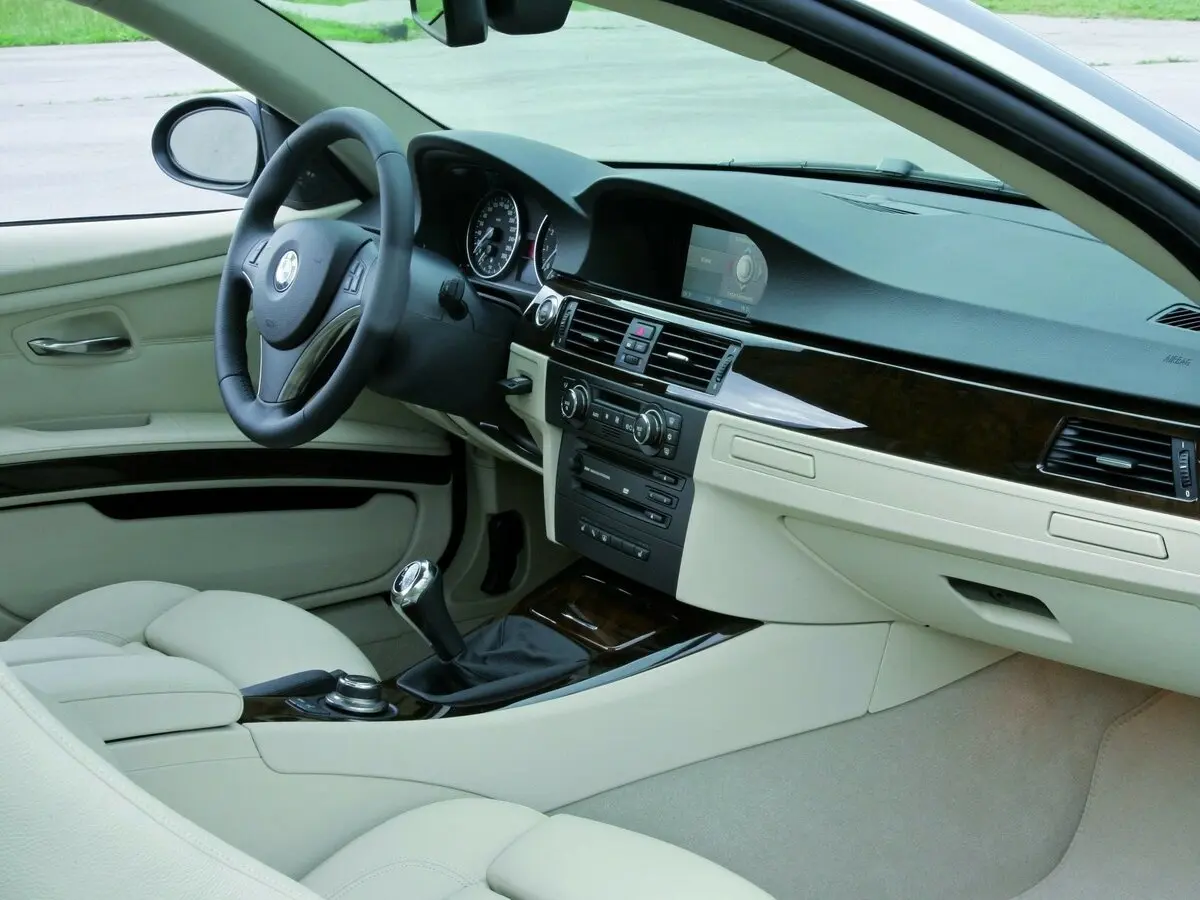 BMW 3 серии V (E90/E91/E92/E93) Купе — сүрөт 7