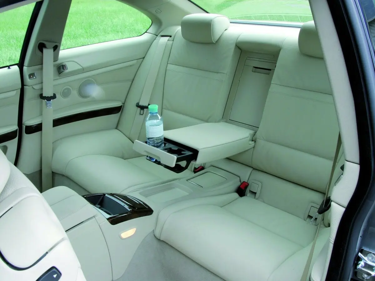 BMW 3 серии V (E90/E91/E92/E93) Купе — сүрөт 12