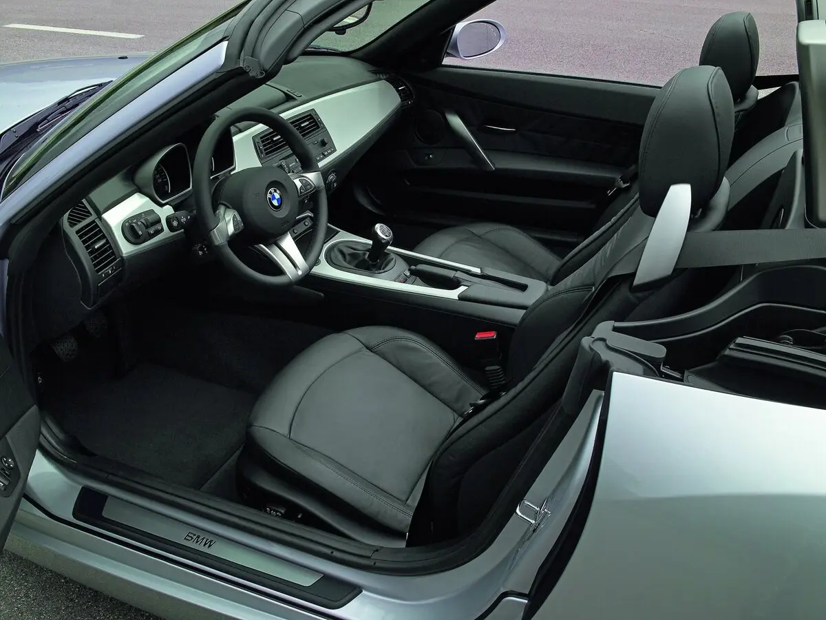 BMW Z4 I (E85/E86) Рестайлинг Родстер — photo 7