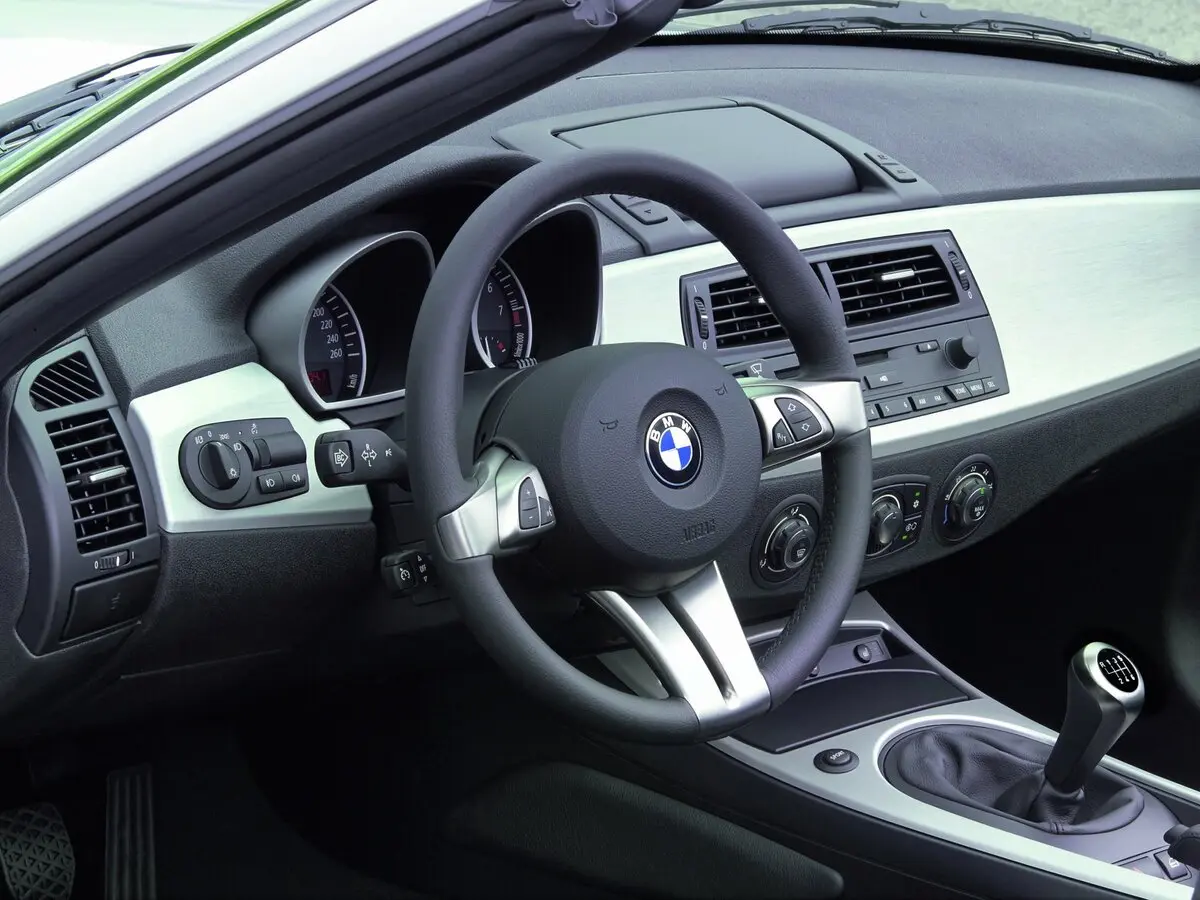 BMW Z4 I (E85/E86) Рестайлинг Родстер — photo 8