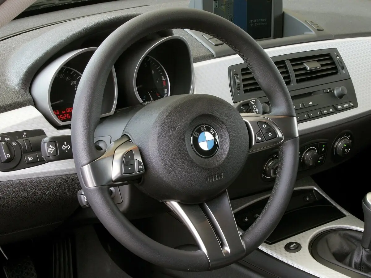 BMW Z4 I (E85/E86) Рестайлинг Купе — photo 7