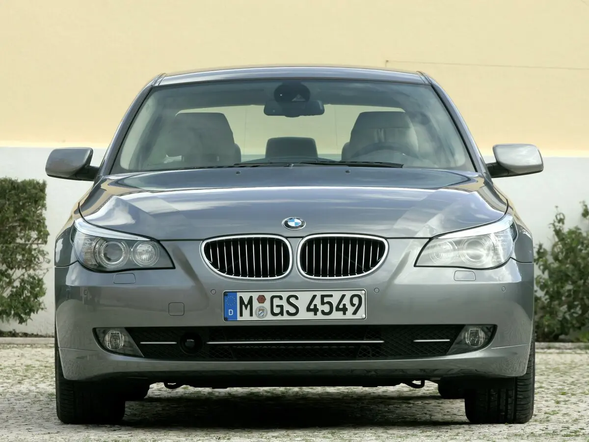 BMW 5 серии V (E60/E61) Рестайлинг Седан — фото 3
