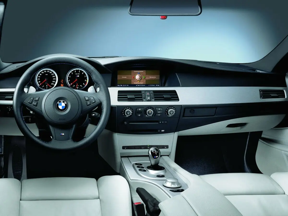 BMW M5 IV (E60/E61) Седан — сүрөт 6