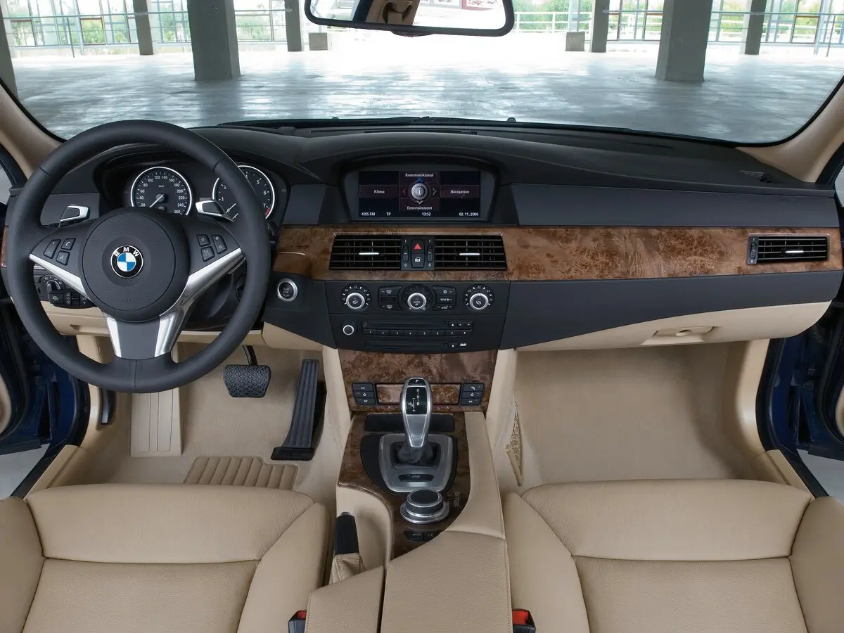 BMW 5 серии V (E60/E61) Рестайлинг Универсал 5 дв. — фото 6