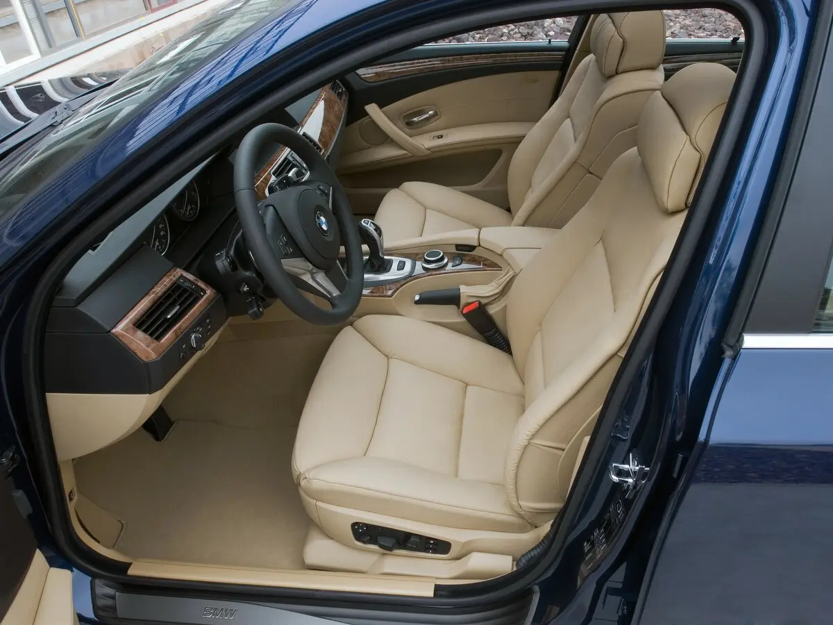 BMW 5 серии V (E60/E61) Рестайлинг Универсал 5 дв. — фото 8
