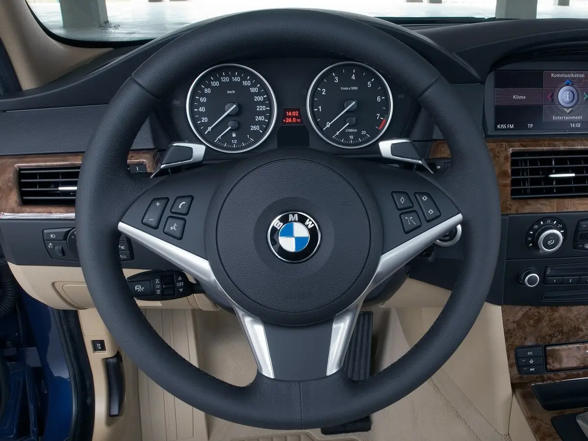 BMW 5 серии V (E60/E61) Рестайлинг Универсал 5 дв. — фото 10