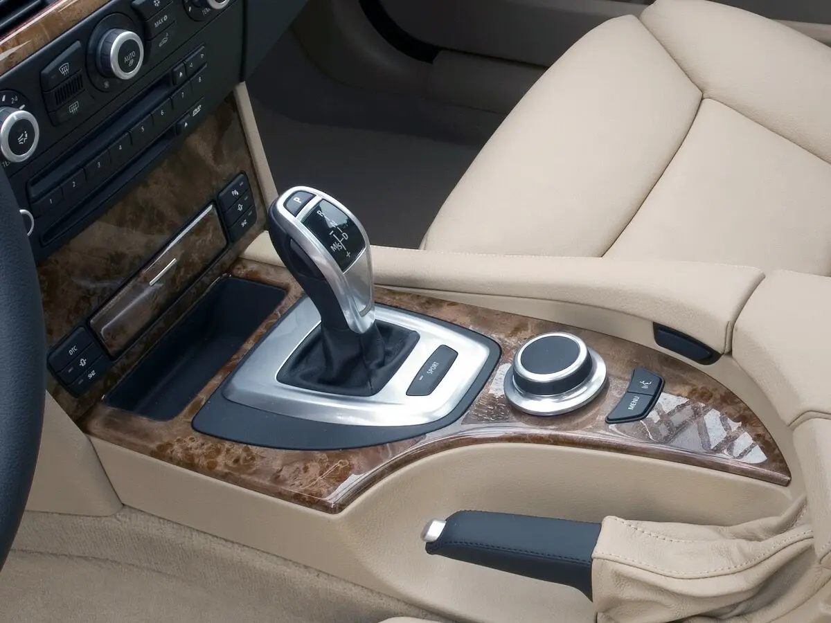 BMW 5 серии V (E60/E61) Рестайлинг Универсал 5 дв. — фото 13