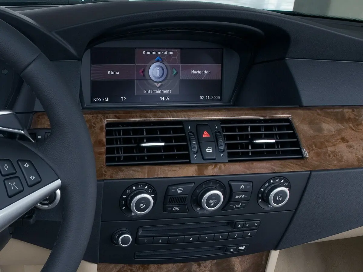 BMW 5 серии V (E60/E61) Рестайлинг Универсал 5 дв. — фото 18