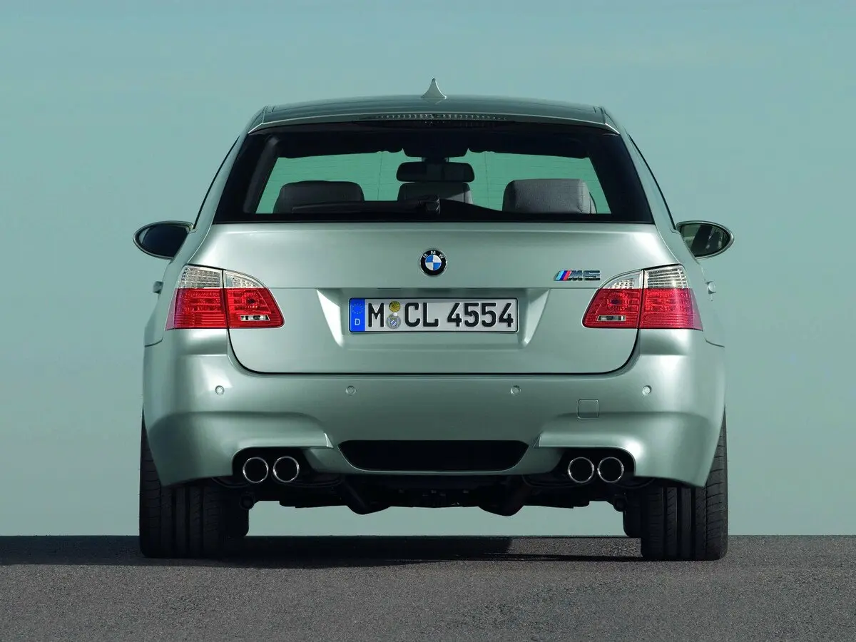 BMW M5 IV (E60/E61) Универсал 5 дв. — сүрөт 4