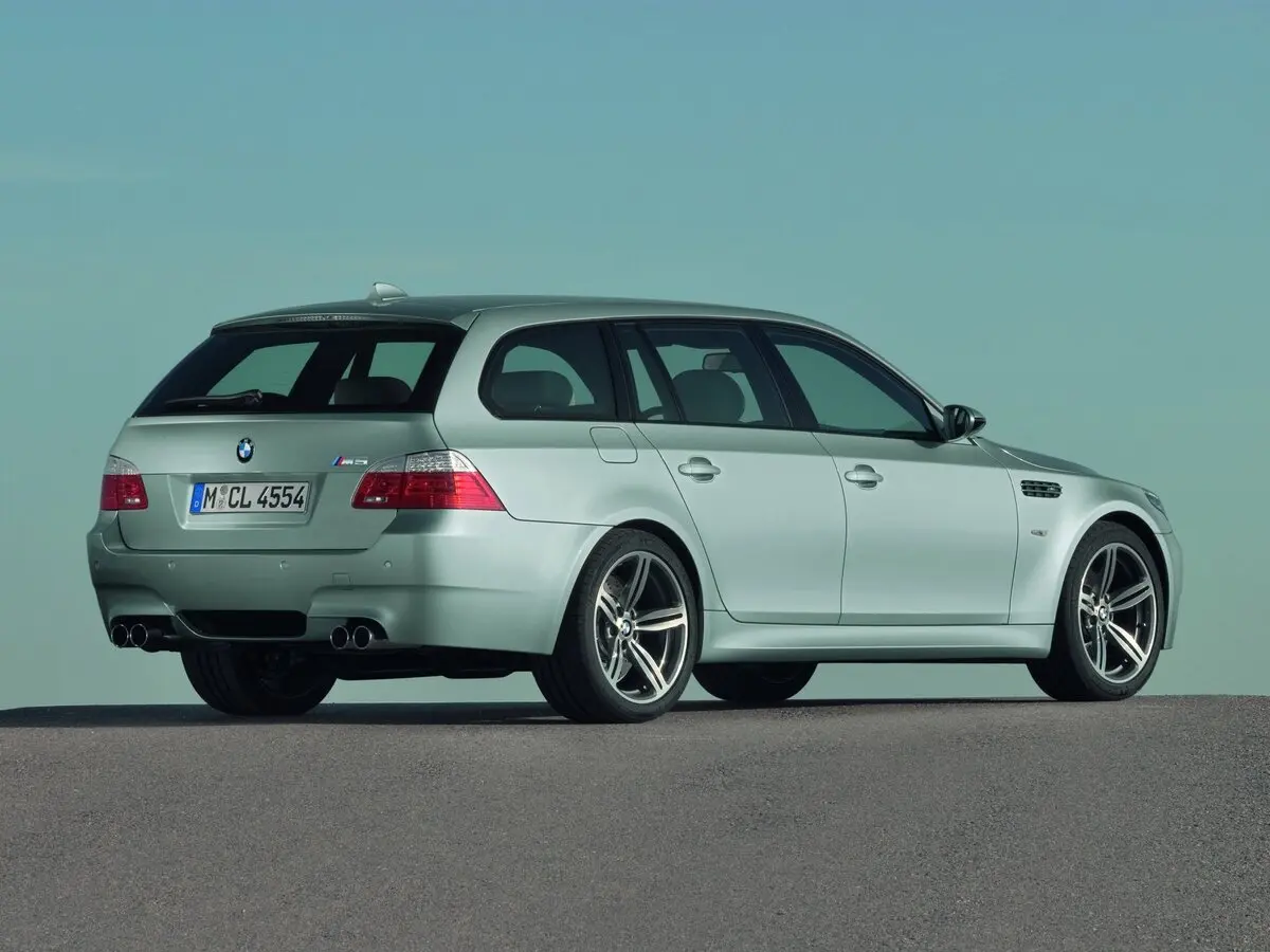 BMW M5 IV (E60/E61) Универсал 5 дв. — сүрөт 5