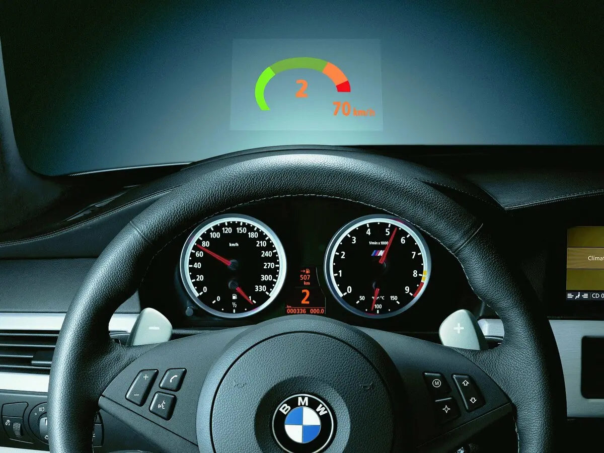 BMW M5 IV (E60/E61) Универсал 5 дв. — сүрөт 9