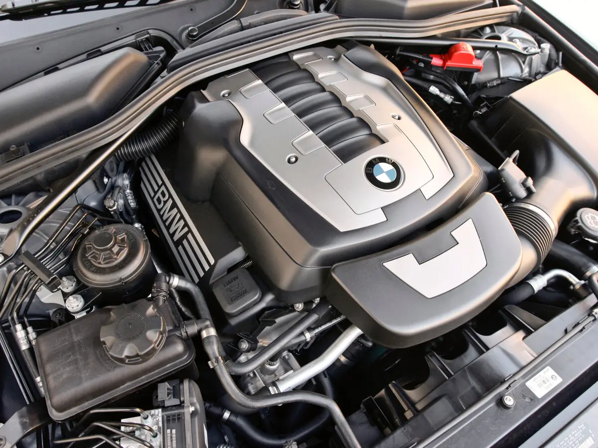 BMW 6 серии II (E63/E64) Рестайлинг Купе — сүрөт 12