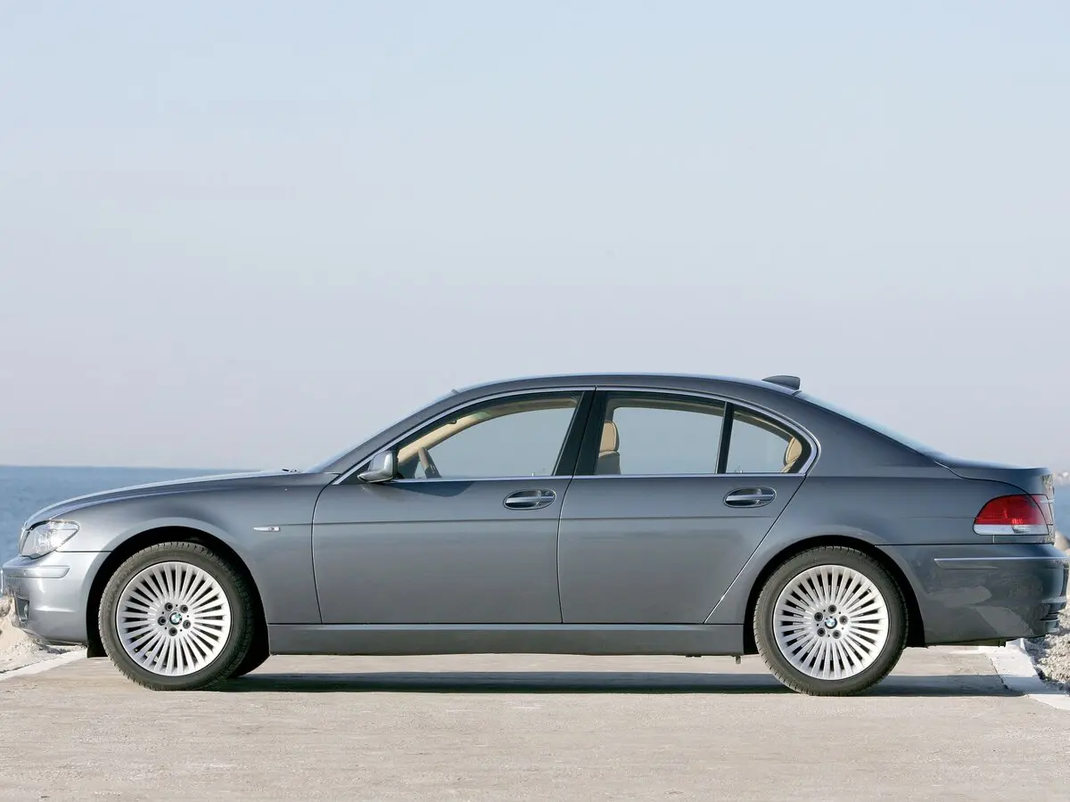 BMW 7 серии IV (E65/E66) Рестайлинг Седан — сүрөт 2