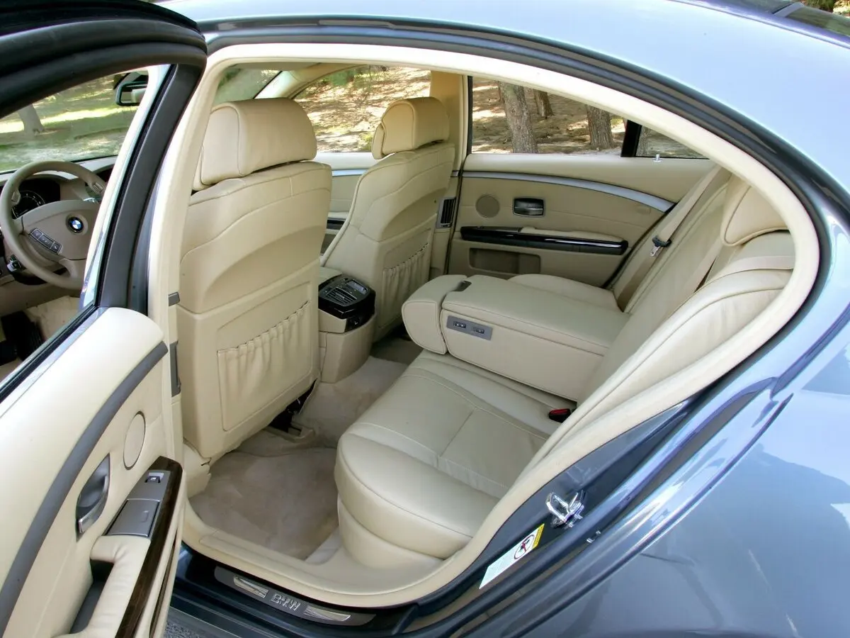 BMW 7 серии IV (E65/E66) Рестайлинг Седан — сүрөт 11