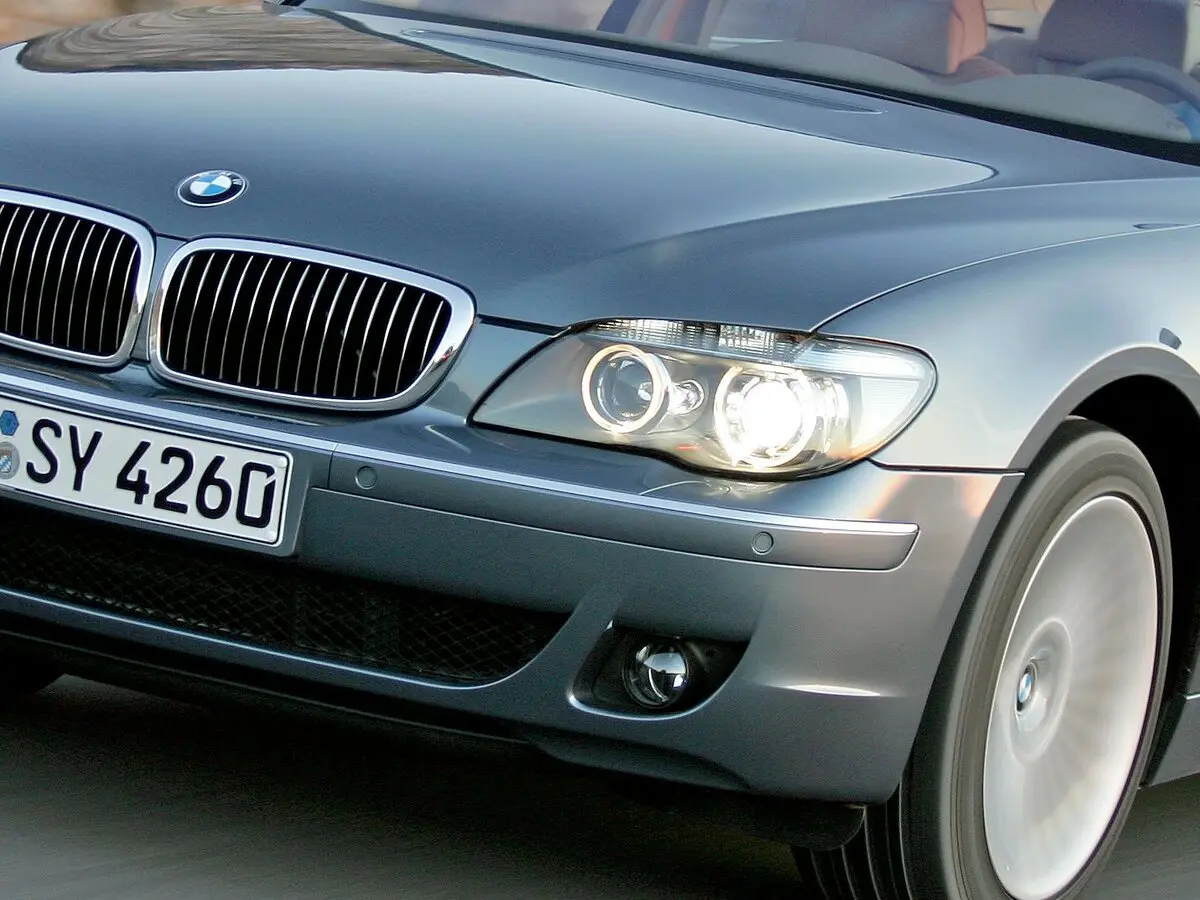 BMW 7 серии IV (E65/E66) Рестайлинг Седан — сүрөт 12