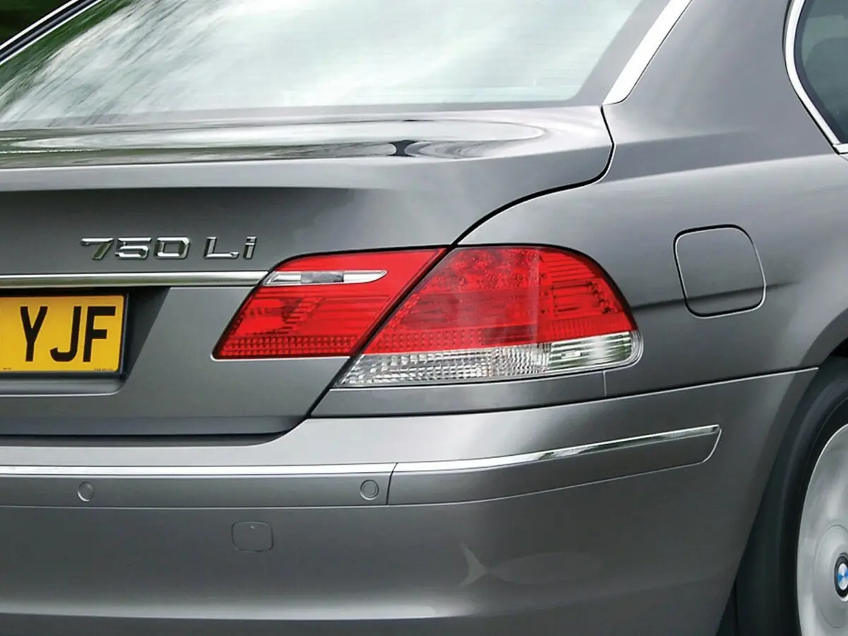BMW 7 серии IV (E65/E66) Рестайлинг Седан Long — сүрөт 14