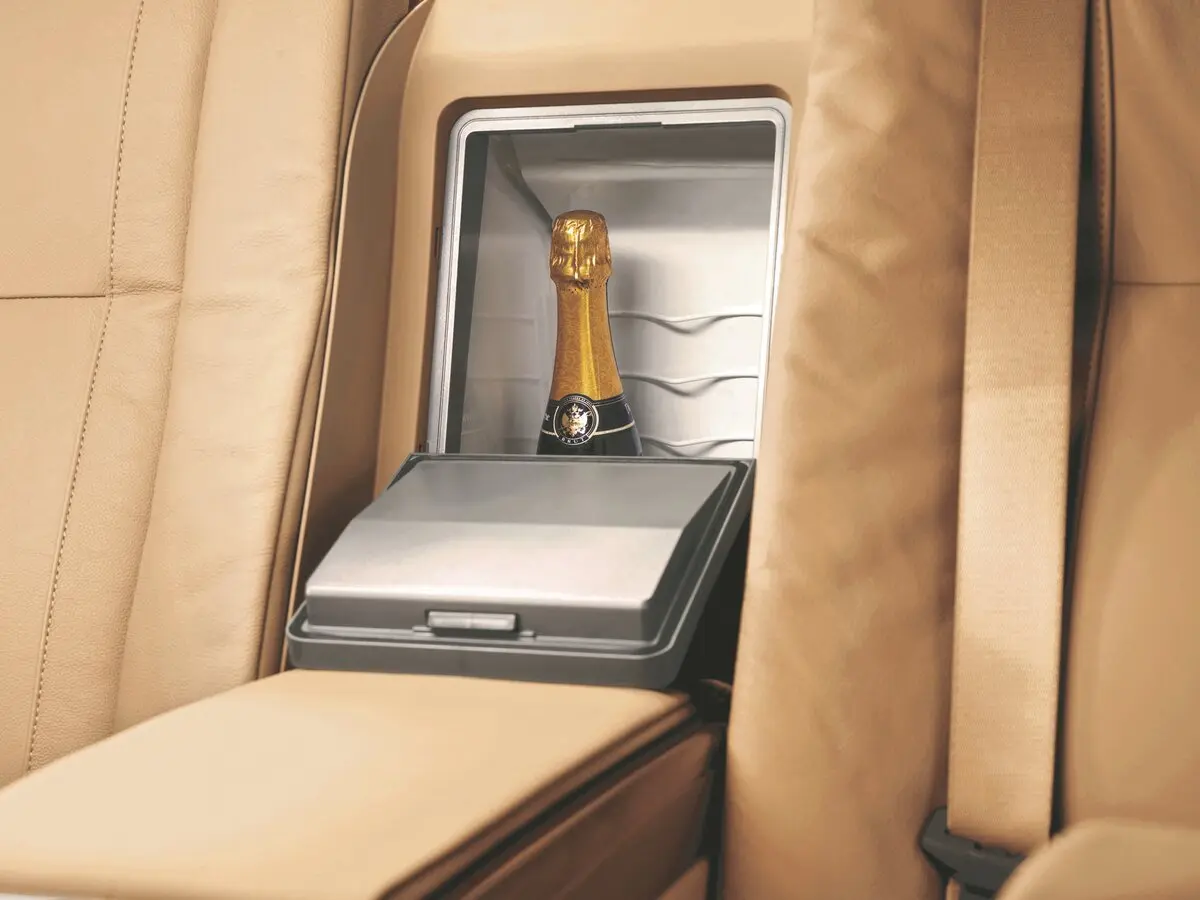 BMW 7 серии IV (E65/E66) Рестайлинг Седан Long — сүрөт 15