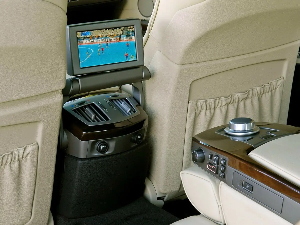 BMW 7 серии IV (E65/E66) Рестайлинг Седан Long — сүрөт 16